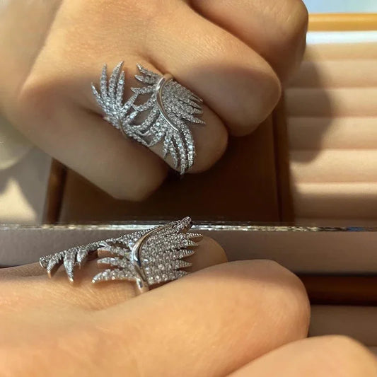 CAOSHI Shinning Feather Finger Ring Female Party Jewelry with Brilliant Zirconia Gorgeous Trendy Accessories for Anniversary