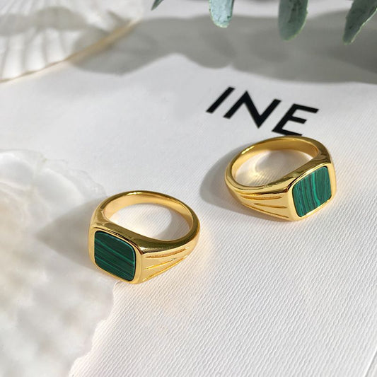 European And American Retro Fashion Natural Green Peacock Stone Ring